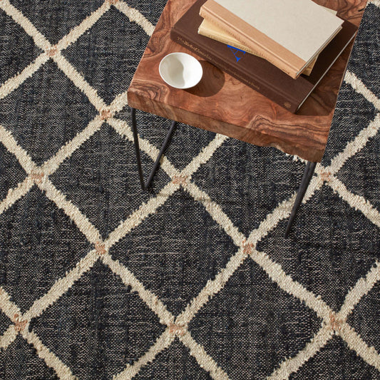 Black & Ivory Diamond Design Wool & Jute Flatweave Area Rug – Handwoven