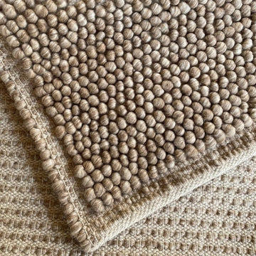 Cozy Beige Wool Rug with Custom Options - Handwoven Chunky Loop Style Beige / Cream