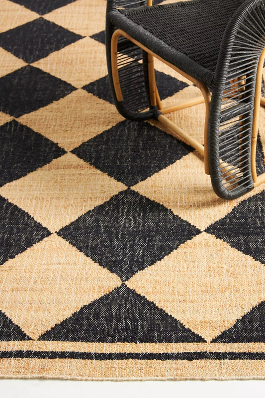 Handwoven Jute & Wool Rug with Geometric Diamond Pattern - Natural & Black