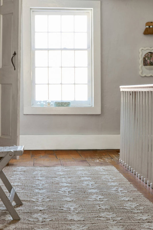 Artisan Flatweave Rug in Natural & Ivory – Floral Patterned Handwoven Jute and Wool