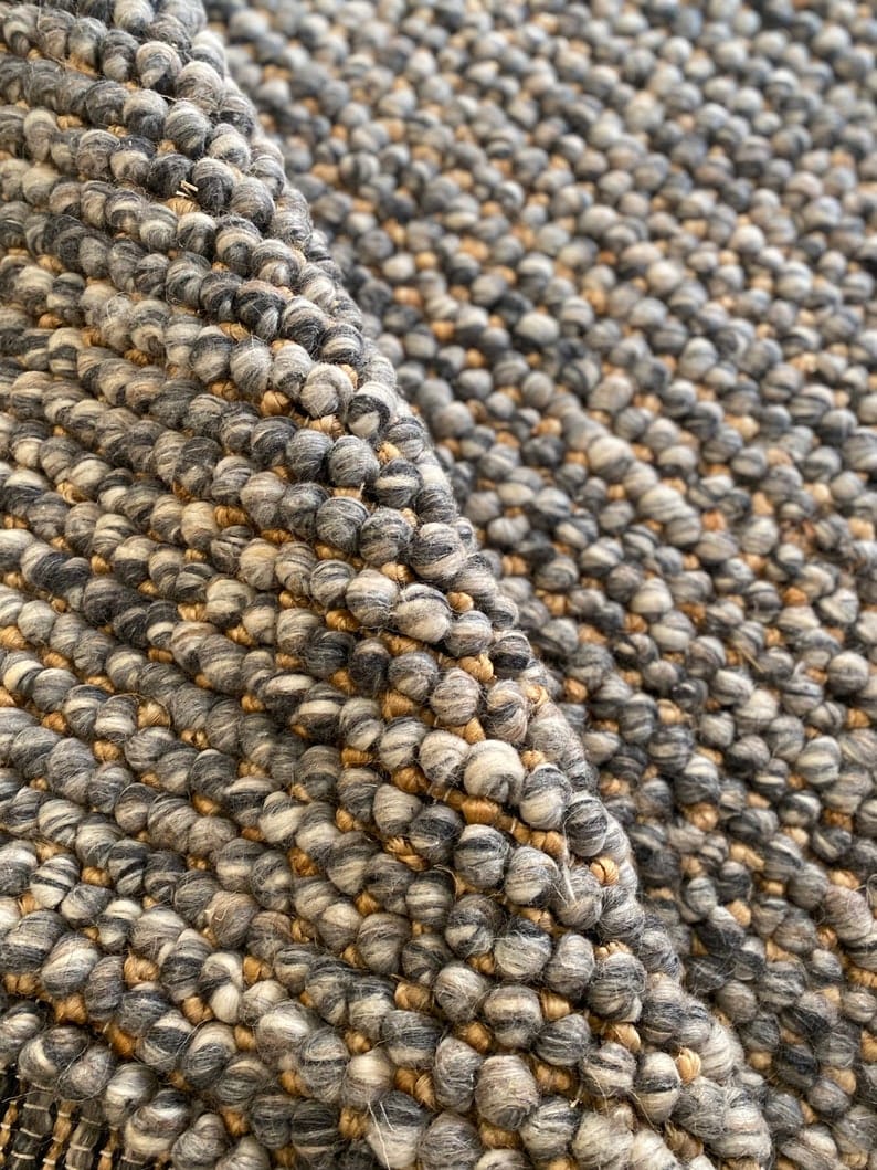 Chic Super Chunky Wool and Jute Rug - Farmhouse Style Indoor Rugs in Various Sizes -
