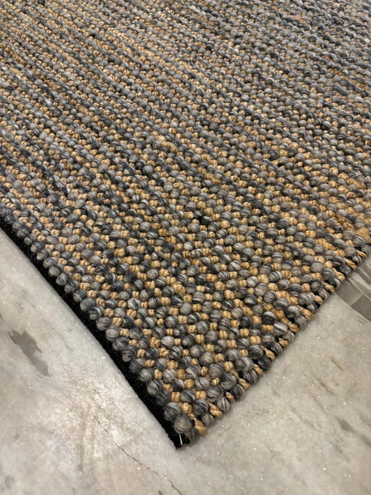 Chic Super Chunky Wool and Jute Rug - Farmhouse Style Indoor Rugs in Various Sizes -