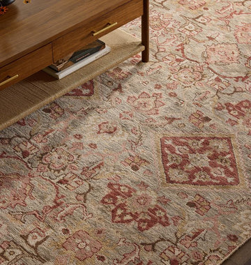 Socorro Hand-Knotted Wool Rug – Soft Beige & Blush Traditional Geometric Design with Vintage Elegance