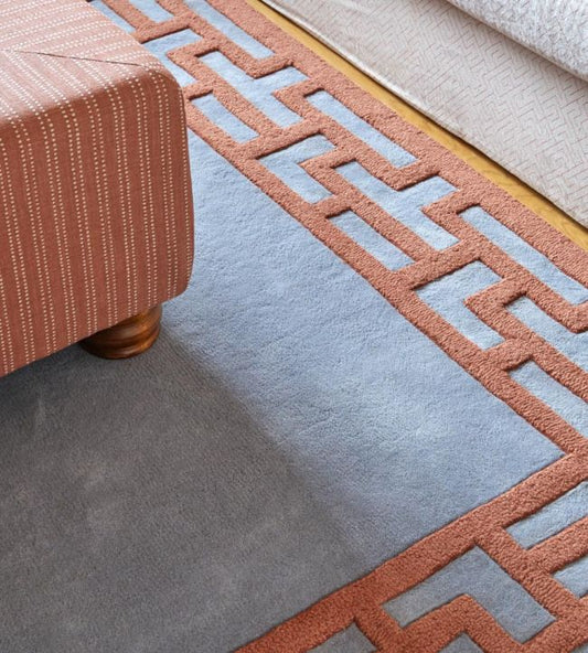 Classic Hand-Tufted Wool Area Rug with Solid Center and Geometric Greek Key Border