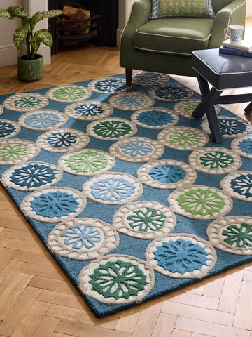 Luxury Handmade Wool Area Rug with Circular Floral Pattern and Refreshing Modern Aesthetic