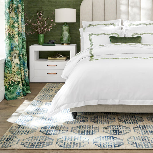 Zeba Hand Knotted Minimal Traditional Pattern Area Rug