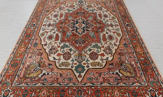 Luxury Hand Knotted Wool Rug – Antique Heriz Medallion Design