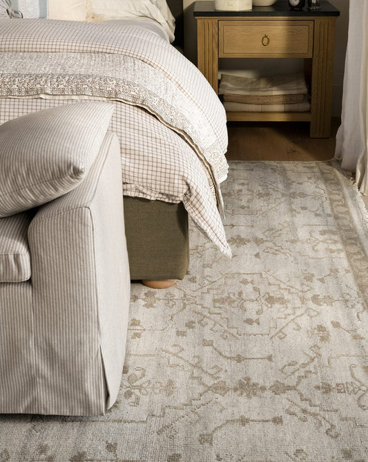 Lexington Artisan Hand Knotted Wool Rug – Vintage Ivory Living Room Carpet