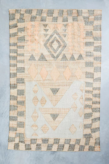 Geometric Tribal Rug – Handwoven Jute & Wool Flatweave in Muted Beige, Peach & Gray