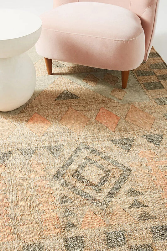Geometric Tribal Rug – Handwoven Jute & Wool Flatweave in Muted Beige, Peach & Gray