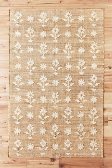 Artisan Flatweave Rug in Natural & Ivory – Floral Patterned Handwoven Jute and Wool